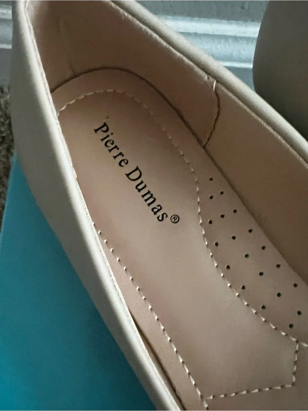 2 PAIRS FLATS SHOES LIKE NEW. CREAM BEIGE COLOR SIZE 8 - Picture 13 of 13